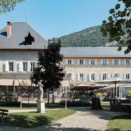 Chateau Des Comtes De Challes Exteriör bild