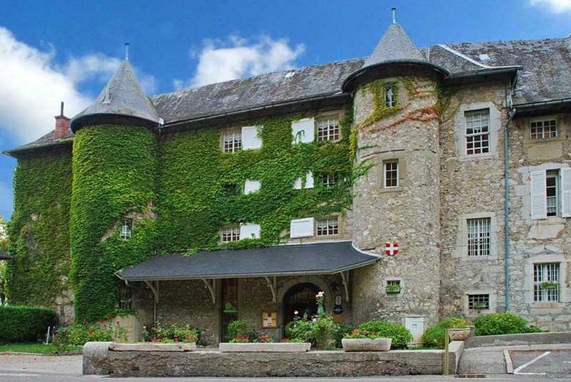 Chateau Des Comtes De Challes Exteriör bild