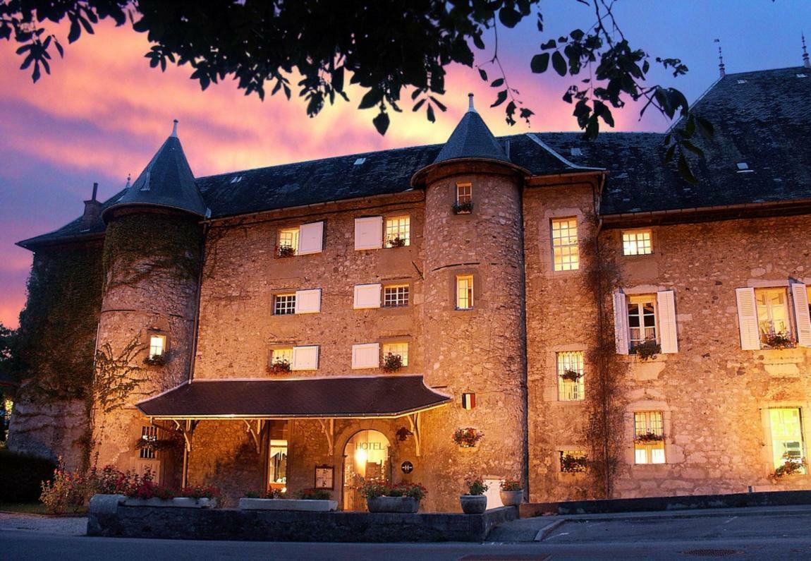 Chateau Des Comtes De Challes Exteriör bild